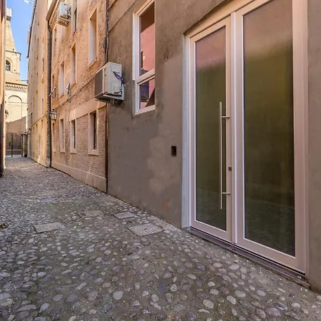 Vicolo Dei Duelli Industrial Apartman Ferrara
