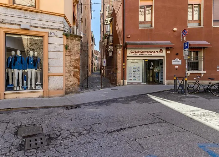 Vicolo Dei Duelli Industrial Apartman Ferrara